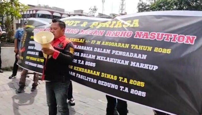 DPD Sumut LSM PENJARA Indonesia Demo di Kantor Walikota Medan, Soroti Dugaan Korupsi Belanja Konsumsi Rp17 Miliar