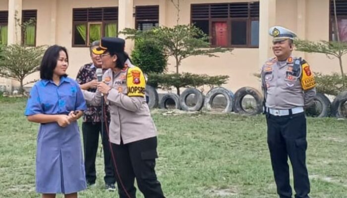 Turun ke Sekolah, Kapolres Samosir Sentil Bahaya Balap Liar dan Berkendara Tanpa SIM