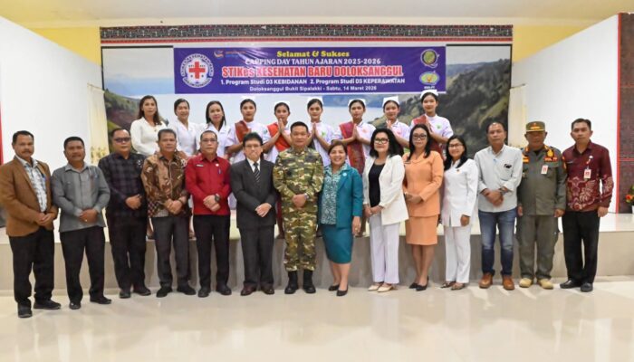 Capping Day STIKes KB Doloksanggul, Bupati Humbahas Titip Pesan untuk Mahasiswa