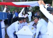 Upacara Kenegaraan Iringi Pemakaman Camat Palipi Roberd Sinaga di Nainggolan