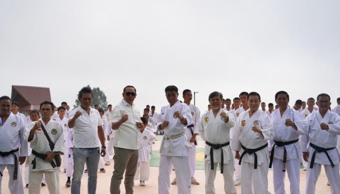 300 Karateka Wadokai Ikuti UKT di Menara Pandang, Bupati Taput Dorong Lahirnya Atlet Berprestasi