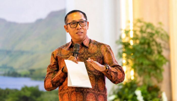 Bupati JTP Hutabarat Luncurkan Tapasada Academy, Wujudkan Satu Keluarga Satu Sarjana