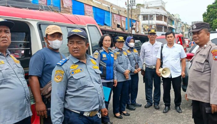Cegah Kemacetan di Pasar Horas Siantar, Polisi dan Dishub Tertibkan Bongkar Muat dan Parkir Liar