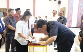 DPRD dan Pemkab Samosir Sepakati Perda APBD 2025 dan Pengelolaan Sampah