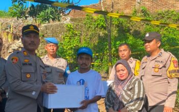Sambut HUT ke-81 RI, Polsek Siantar Martoba Salurkan Bantuan untuk Warga Terdampak Hujan Lebat