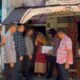 Sambut HUT RI ke-81, Polsek Siantar Utara Bagikan Sembako dan Bendera ke Warga