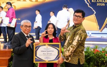 Tapanuli Utara Raih Penghargaan Menuju Informatif dari Komisi Informasi Sumut