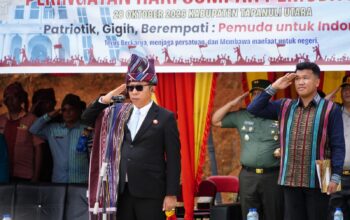 Bupati Taput Kobarkan Semangat Sumpah Pemuda di Menara Pandang Salib Kasih
