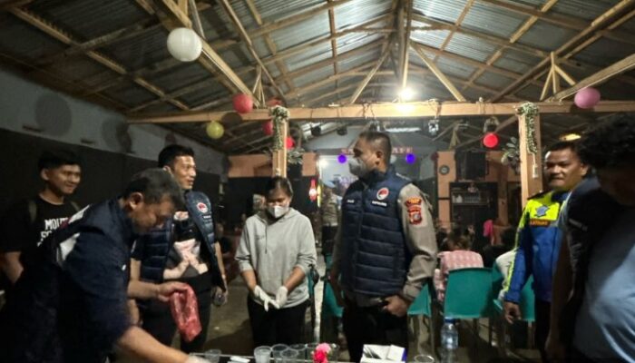 Kapolres Toba Pimpin Razia Narkoba di Cafe Santai Balige, 20 Pengunjung Positif